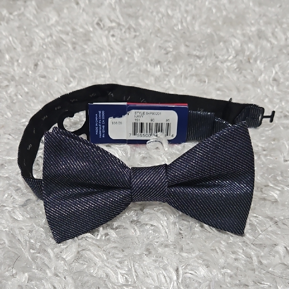 Bow Tie shiny for formal Holidays Festive occasions and Parties Adjustable Navy